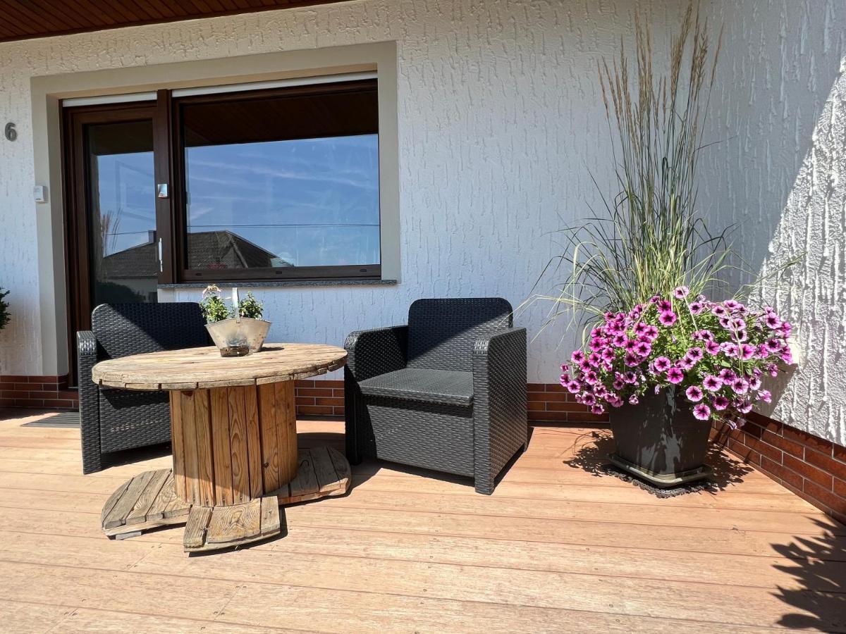 Ferienwohnung Terrasse Parkplatz Wallbox Nuerburgring Herresbach Exterior foto